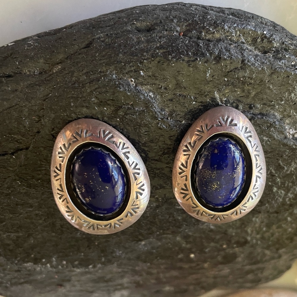 Native American Vintage Lapis Clip Earrings - Picture 11 of 12